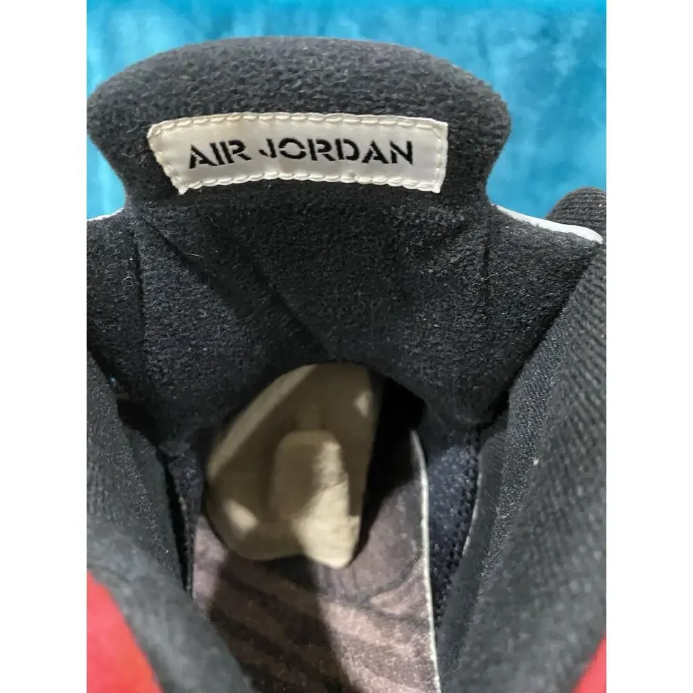 Size 10.5 - Jordan 5 Retro dmp Raging Bull 2009